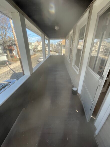 Front porch - 41 Brimmer St