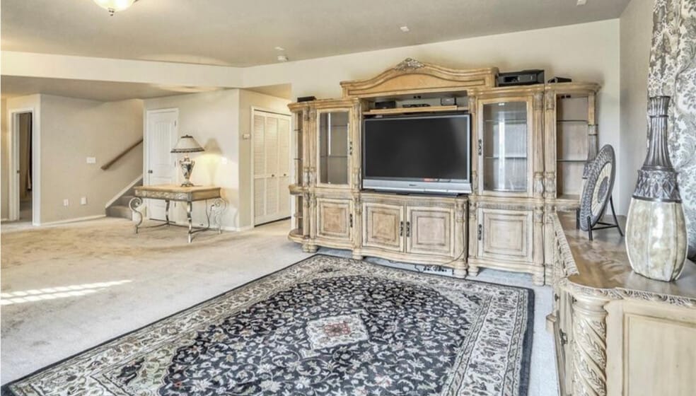 Building Photo - 10382 Capital Peak Way