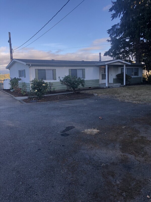 19605 Smokey Point Blvd 19605 Smokey Point Blvd Arlington WA 98223