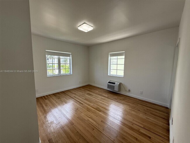 Building Photo - 1552 Euclid Ave