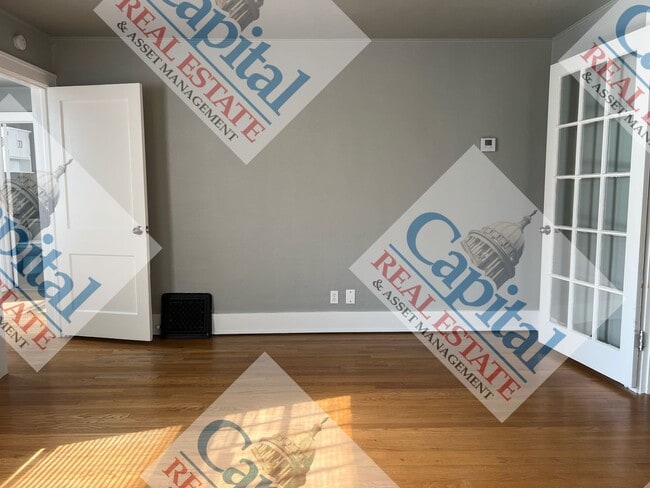 Building Photo - Cozy 2 Bedroom