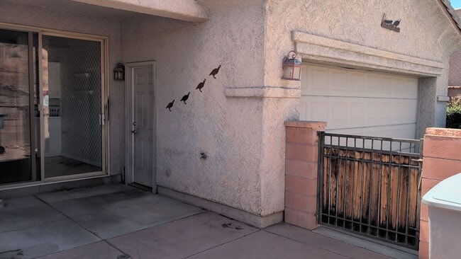 Building Photo - 2132 N Canyon Greens Cir