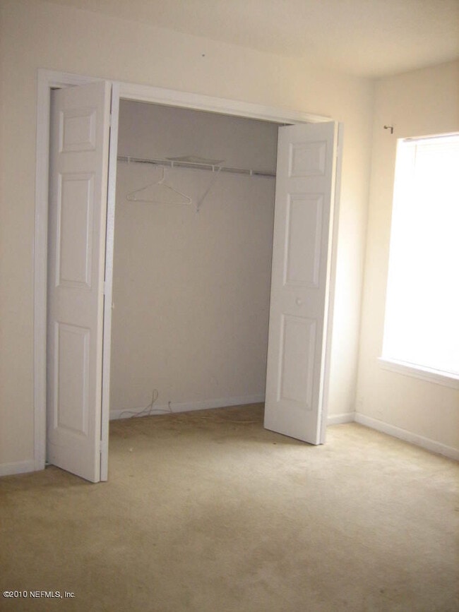 Building Photo - 2582 Bentshire Dr