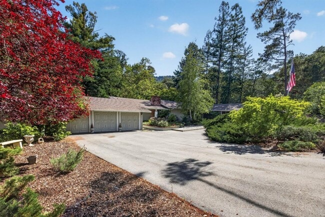 Building Photo - Single Story Home with Sparkling Pool, Large Spacious Lot with Top Schools! Monte Sereno/Los Gato...