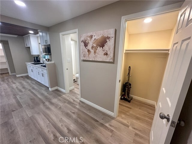 Building Photo - 25619 Lo Ln