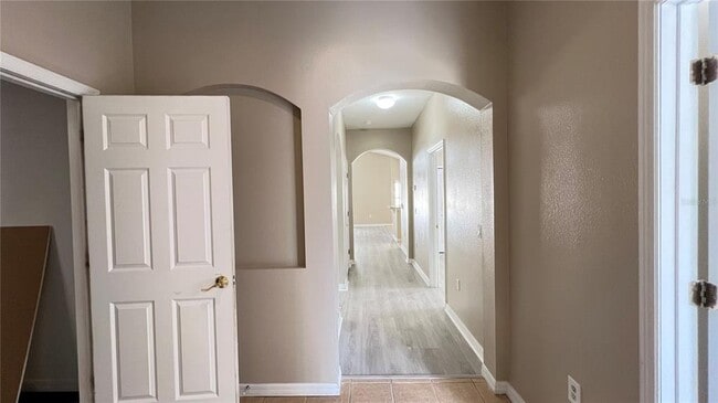 Building Photo - 4599 Cumbrian Lakes Dr
