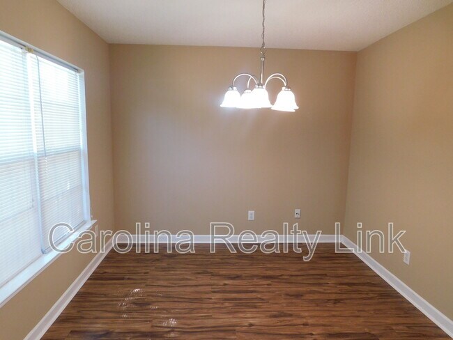 Building Photo - 7905 Shiny Meadow Ln