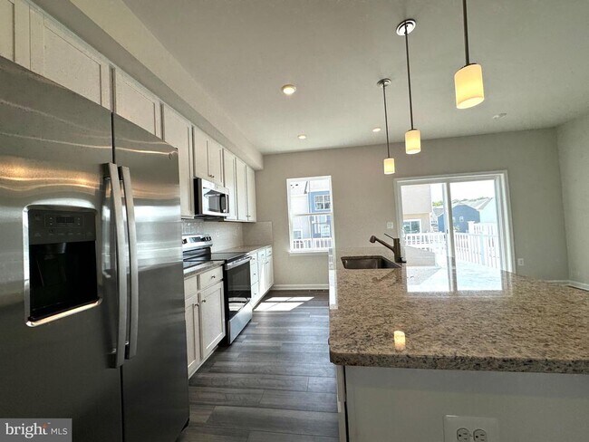 Building Photo - 12 BROOKFIELD Mews