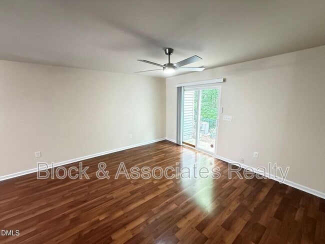 Building Photo - 8527 Quarton Dr