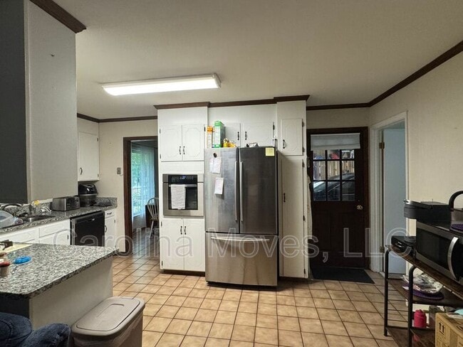 Building Photo - 502 Rosebud Ln