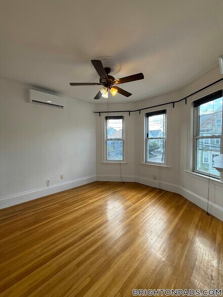 Building Photo - 32 Etna St