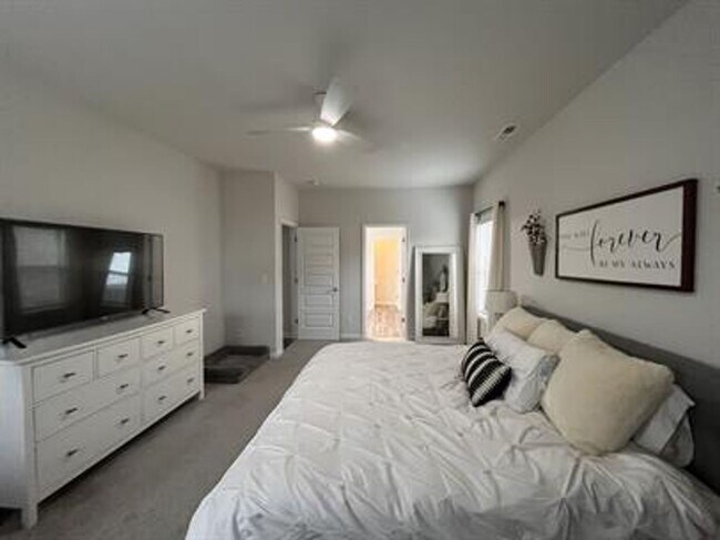 Building Photo - COMING SOON! Beautiful 4-Bedroom Home with...
