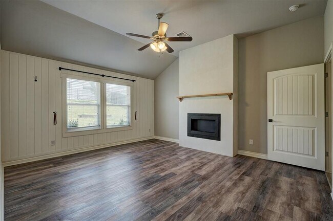 Building Photo - 12490 Native Hill Dr