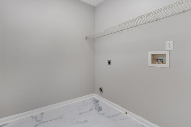 Building Photo - 1021 Aderley Oak Dr