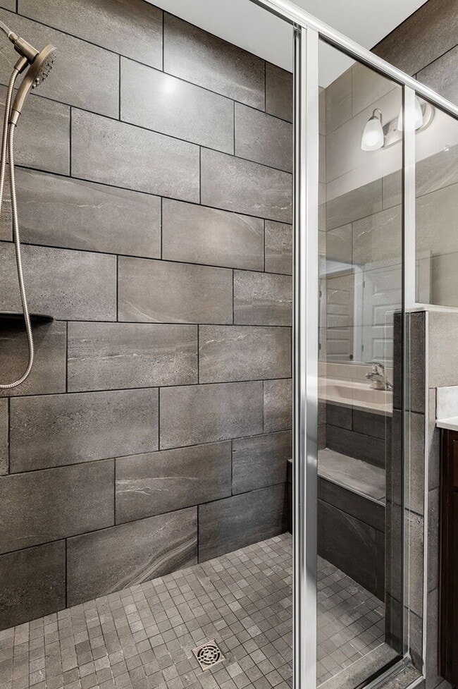 Building Photo - Modern End-Unit Townhome in Rocketts Landing with an Incredible Rooftop Terrace