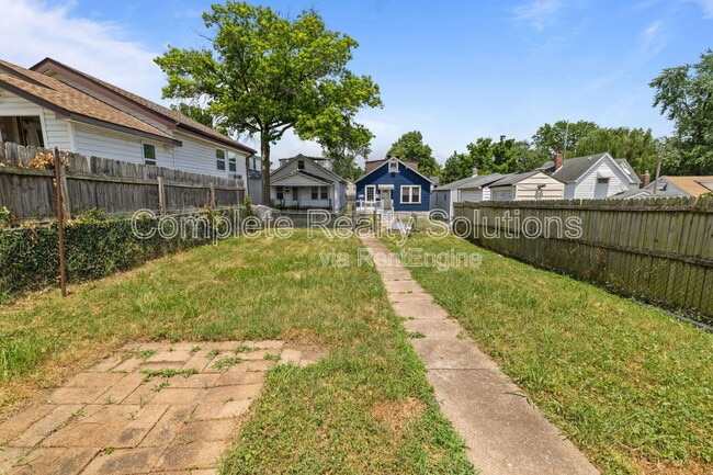 Building Photo - 4035 Schiller Pl
