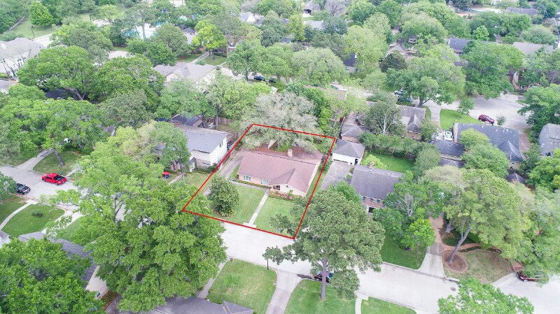 Building Photo - 614 Bendwood Dr