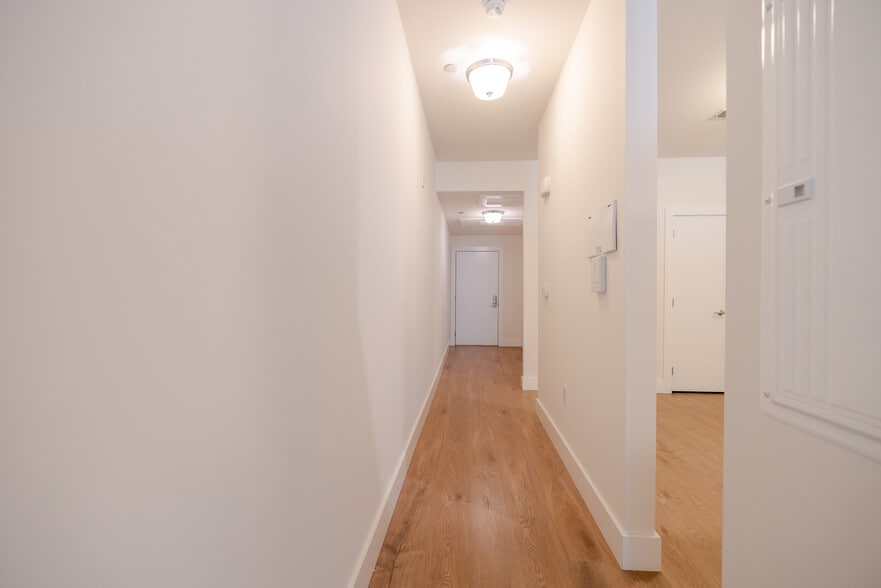 Building Photo - 308 Columbus Ave