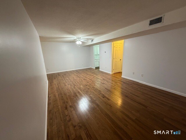 Building Photo - 2 Concorde Way