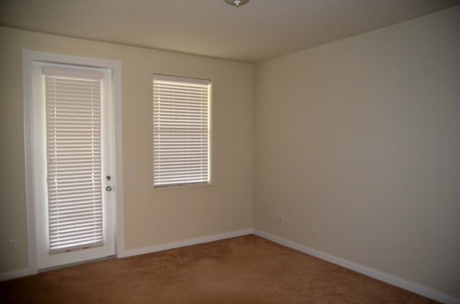 Building Photo - 3BD/3BA Townhouse in Village Walk of Lake Nona — 2-Car Garage | Gated Community