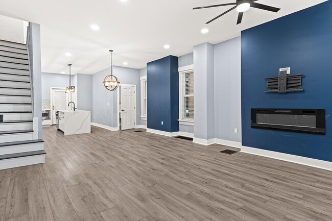 Building Photo - 640 Neil Ave