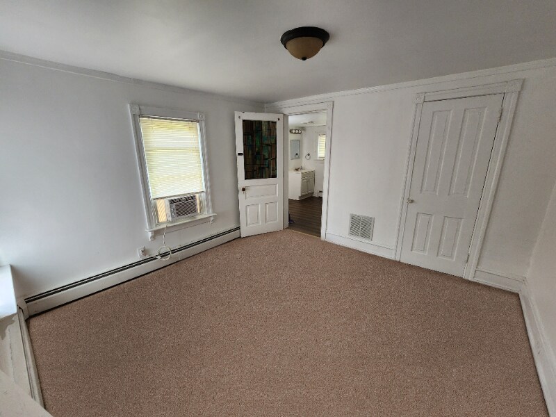 Building Photo - 248 S Hellertown Ave