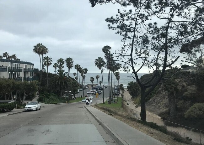Building Photo - 5051 La Jolla Blvd