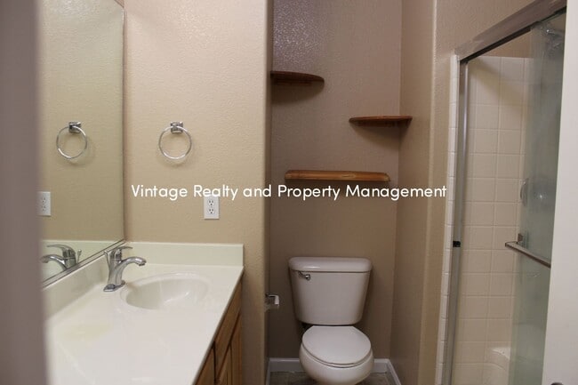 Building Photo - Just Back On The Renal Market Cozy 3 Bedro...