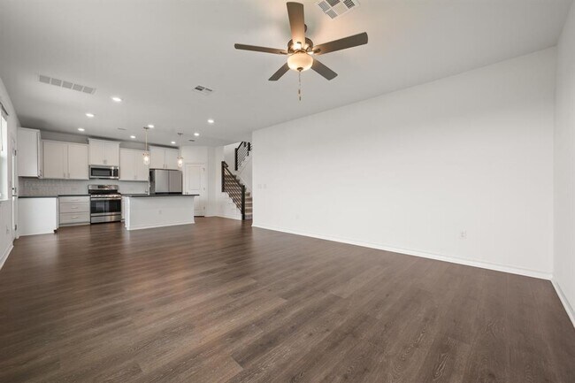 Building Photo - 2902 Tavern Dr