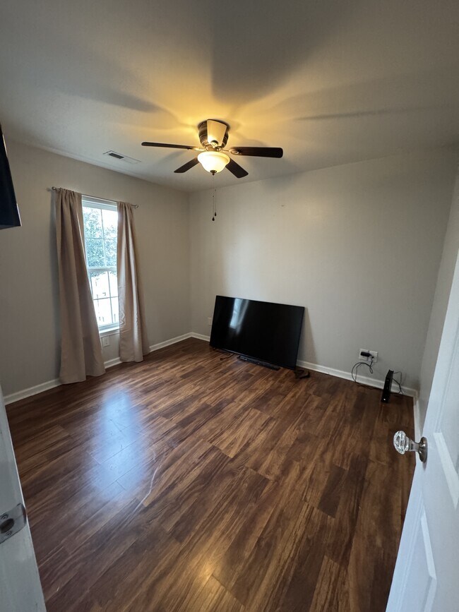 Building Photo - 2016 Saltwater St