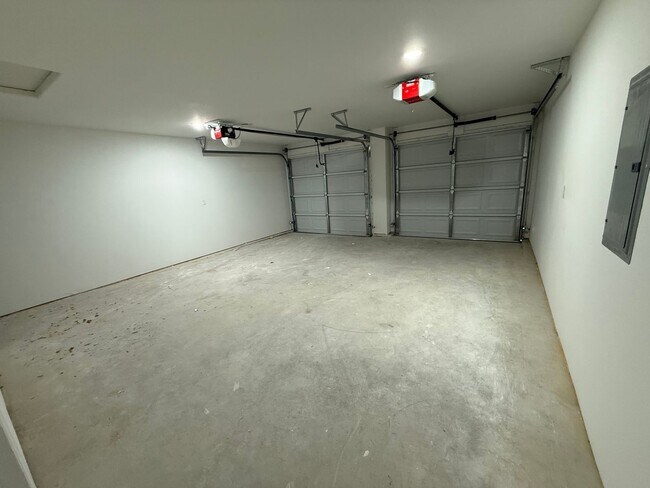 Building Photo - END OF YEAR SPECIAL: HALF OFF FIRST MONTH RENT!!!  BRAND NEW BUILD: 3 BEDROOM/ 2 BATHROOM HOUSE I...