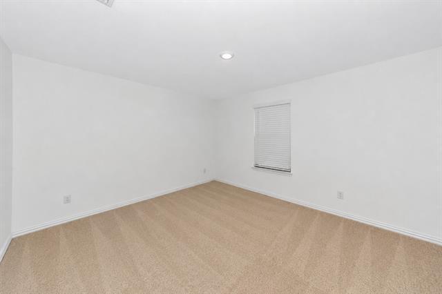 Building Photo - 2600 Starwater Dr