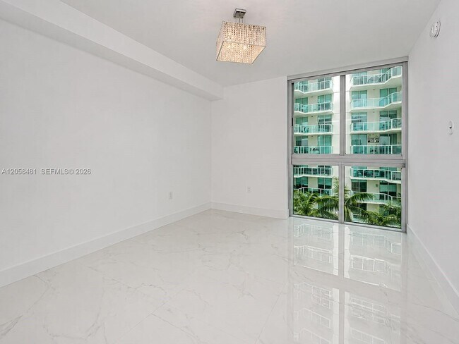 Building Photo - 300 Sunny Isles Blvd