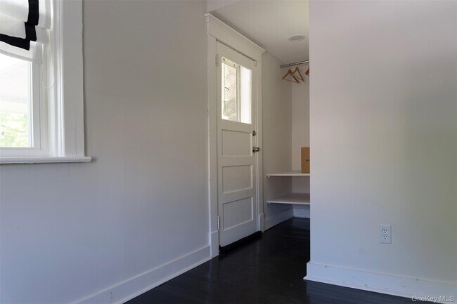 Building Photo - 17 Washington Ave