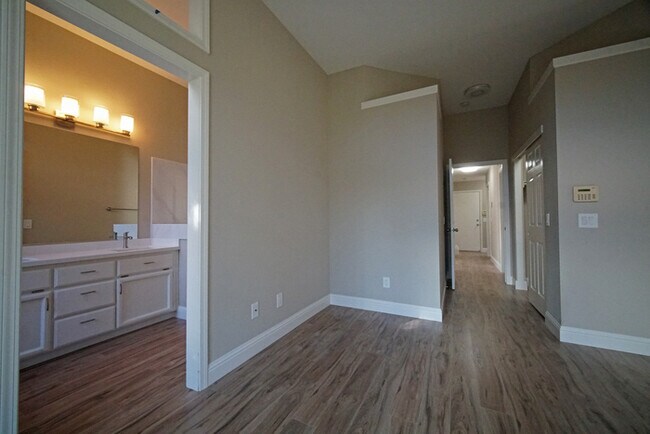 Building Photo - 6624 Di Lusso Dr