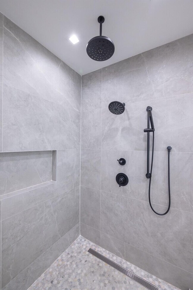 Building Photo - 6864 SW 80th St