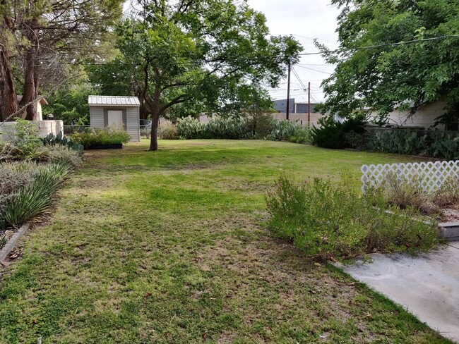 Building Photo - 1 Bed 1 Bath Home with Office Space