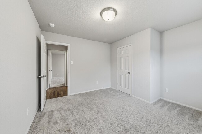 Building Photo - 26 Dunnaway Dr