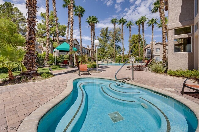Building Photo - 75 N Valle Verde Dr