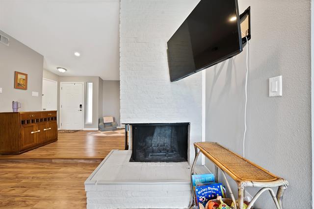 Building Photo - 1400 Lorrie Dr