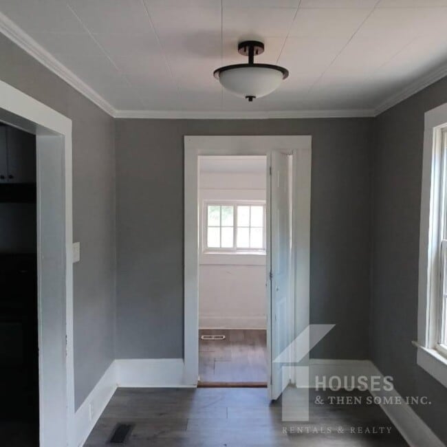 Building Photo - 104 Cooksey Ave