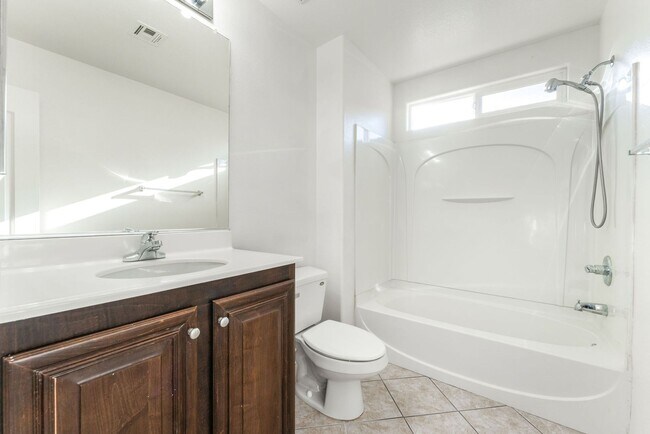 Building Photo - Upgraded 3-Bedroom Home in Gated Community!