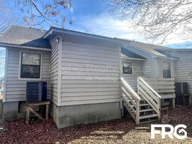 Building Photo - 205 Wyndham Cir