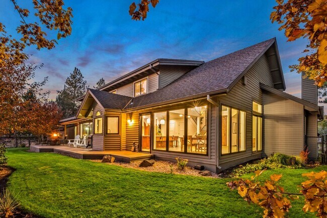 Building Photo - Beautiful Remodeled Home on Acreage!