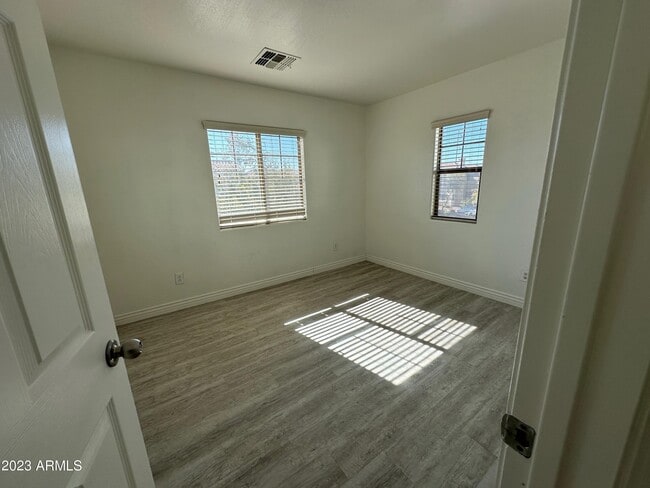 Building Photo - 4734 E Olney Ave