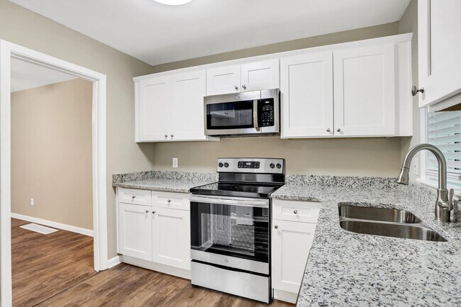 Building Photo - 1154 Penn Ct Se