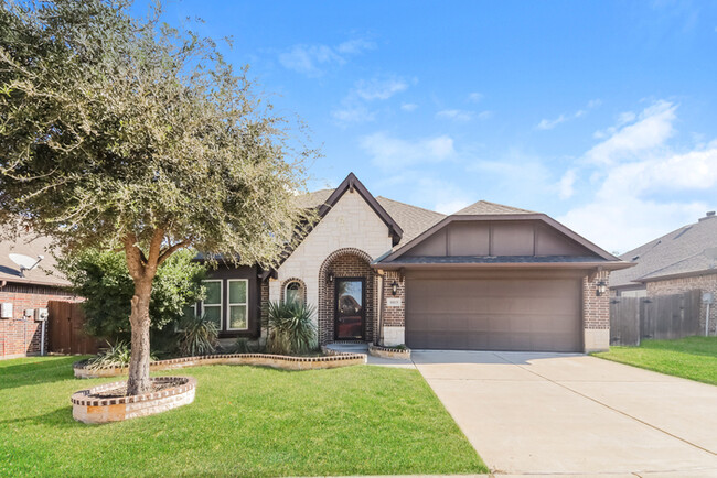 Primary Photo - Bright Brick Home in Aubrey, TX