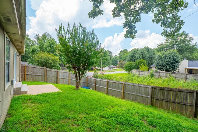 Building Photo - 3 bedroom house in quiet West Little Rock neighborhood