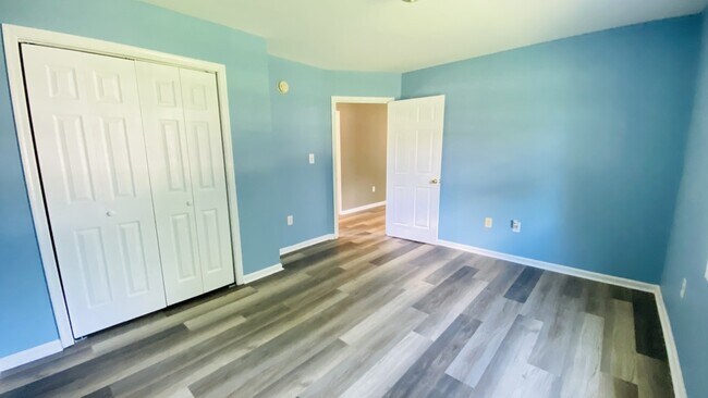 Building Photo - 847 Skipwith Rd