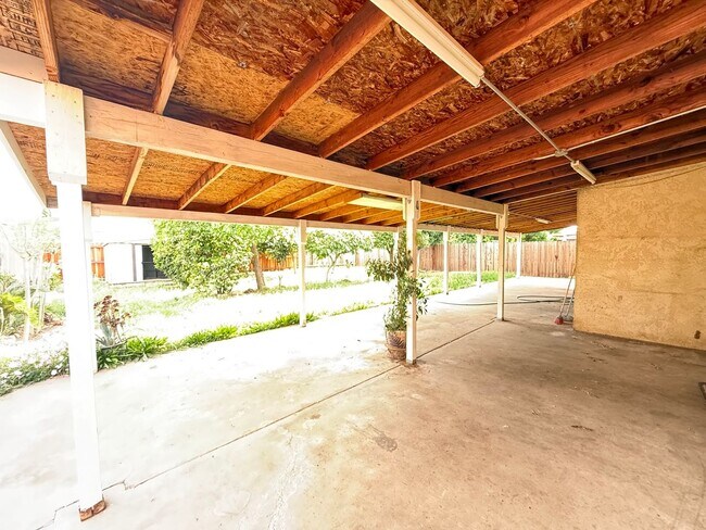 Building Photo - 248 Exie Ln